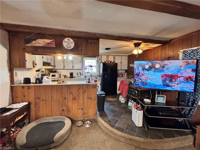 203 Brannock Lane, Pilot Mountain, NC 27041