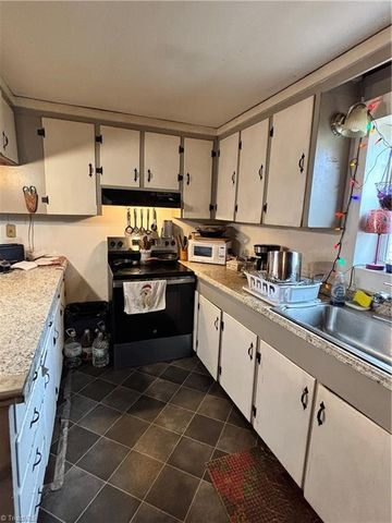 203 Brannock Lane, Pilot Mountain, NC 27041