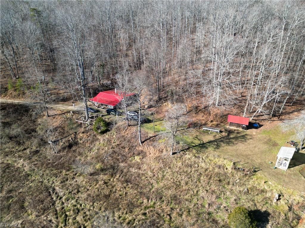 203 Brannock Lane, Pilot Mountain, NC 27041