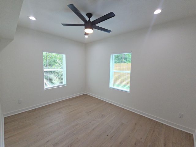 8101 Venus Street A, Houston, TX 77088