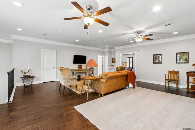 8970 Carriagewood Estates Dr, Saint George, LA 70817