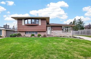 49 Boxwood Circle, Hamburg, NY 14075