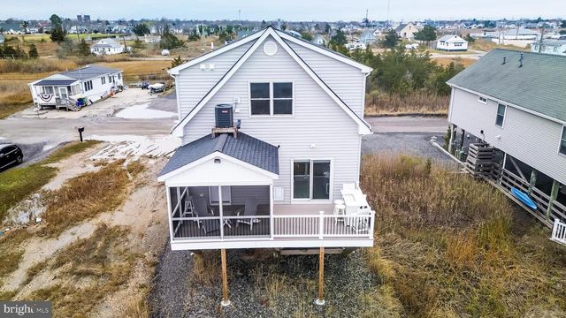 327 OAKLAND AVE, Pleasantville, NJ 08232