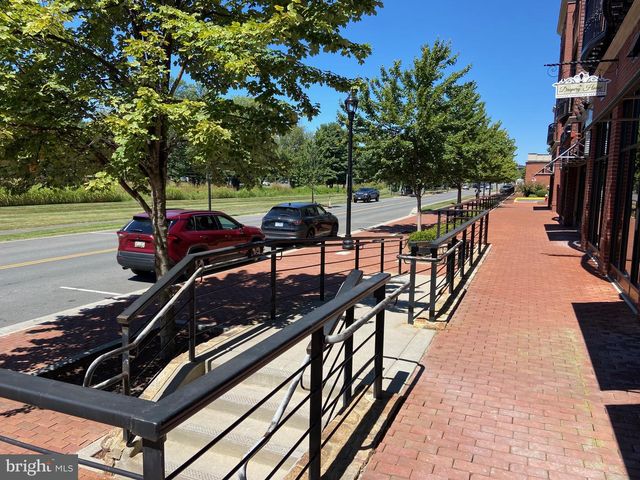 450 HARRISON ST SE, Leesburg, VA 20175