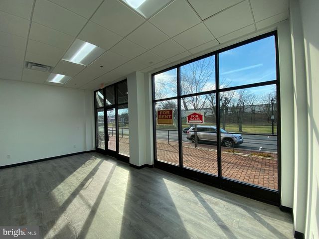 450 HARRISON ST SE, Leesburg, VA 20175