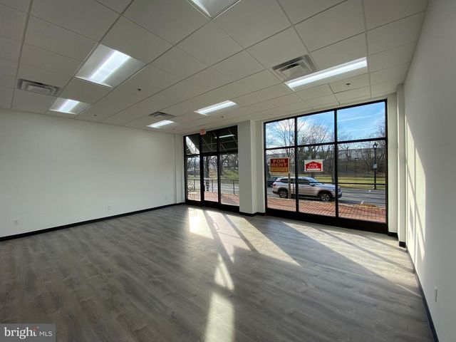 450 HARRISON ST SE, Leesburg, VA 20175