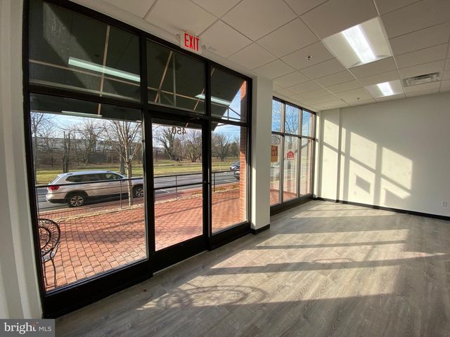 450 HARRISON ST SE, Leesburg, VA 20175