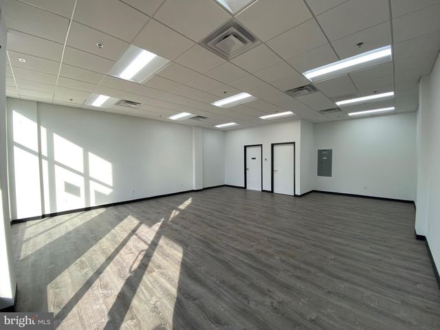 450 HARRISON ST SE, Leesburg, VA 20175