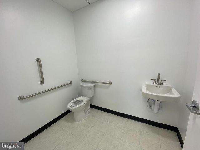 450 HARRISON ST SE, Leesburg, VA 20175