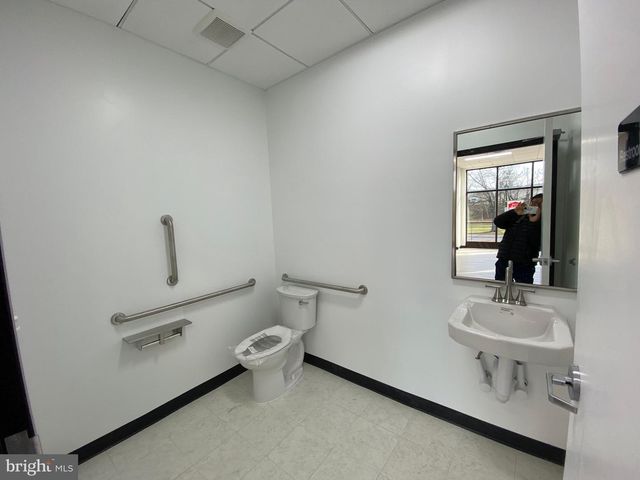 450 HARRISON ST SE, Leesburg, VA 20175