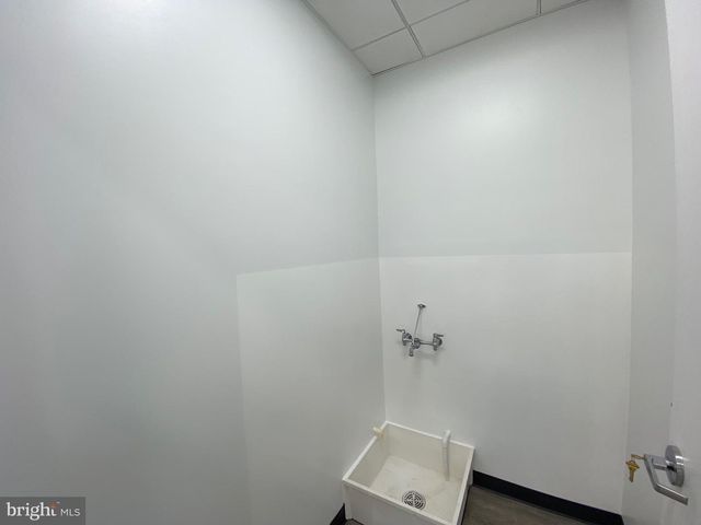 450 HARRISON ST SE, Leesburg, VA 20175