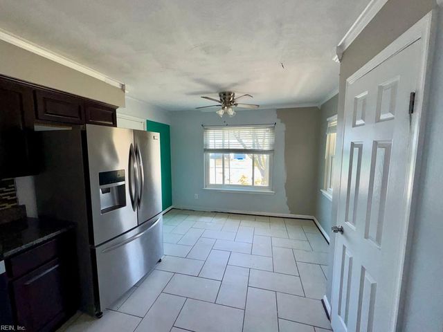 304 Quail Meadow DR, Chesapeake, VA 23323