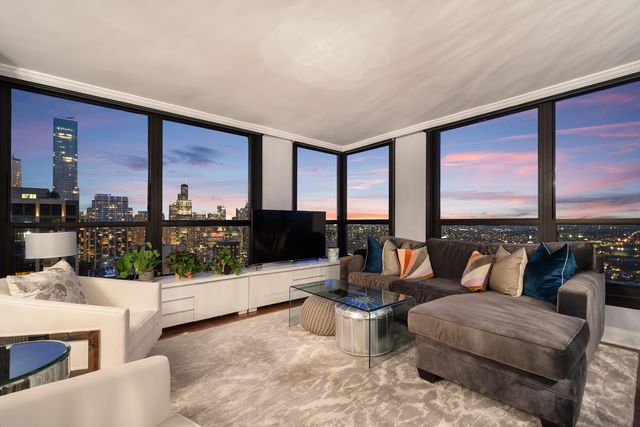 1030 N STATE Street 44L, Chicago, IL 60610