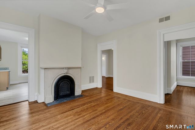 7 University Place, New Haven, CT 06511