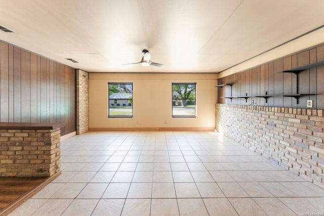 118 RICHTER AVE, Boerne, TX 78006