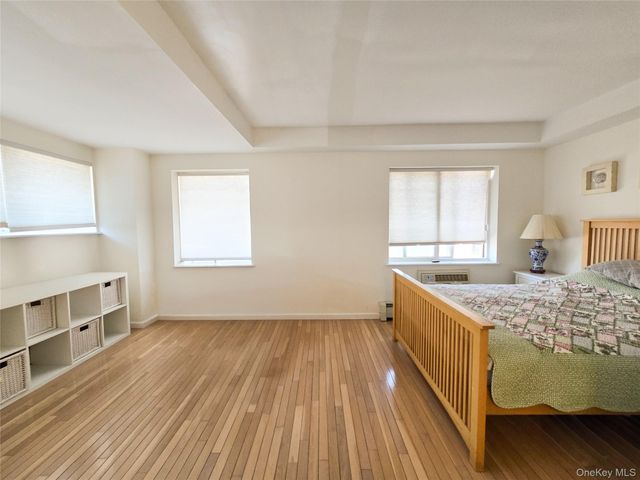133-47 Sanford Avenue 11A, Flushing, NY 11355