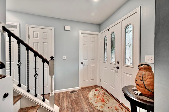 21 Thorne Hill Drive, Florence, KY 41042