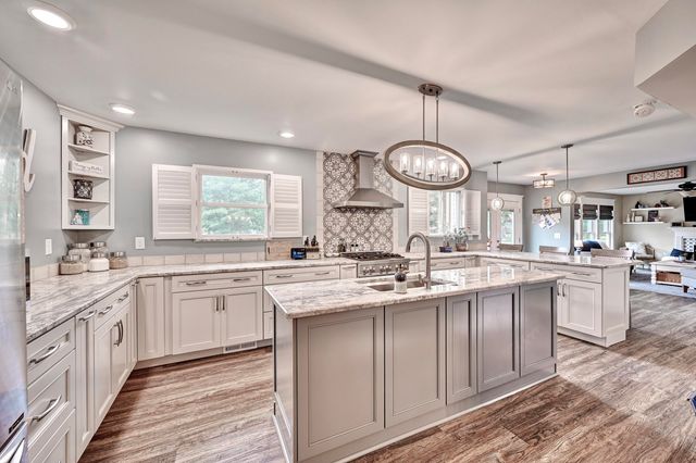21 Thorne Hill Drive, Florence, KY 41042