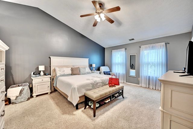 21 Thorne Hill Drive, Florence, KY 41042