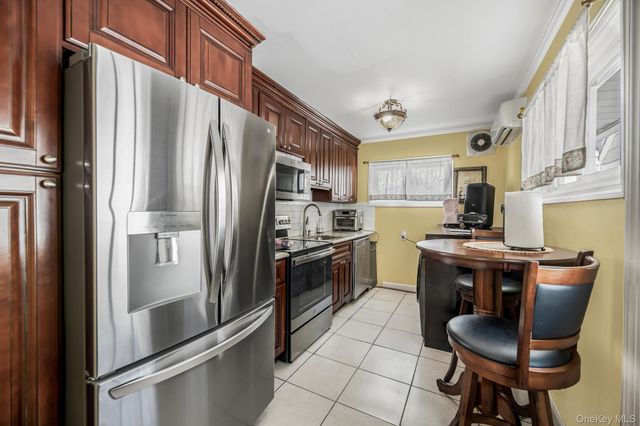 90 Mountaindale Road, Yonkers, NY 10710