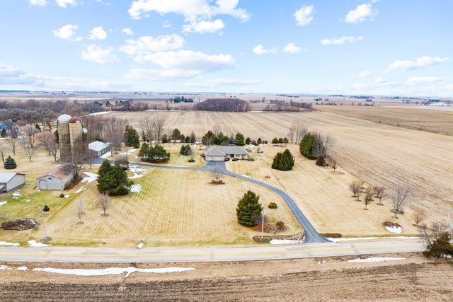 14N850 Engel Road, Hampshire, IL 60140