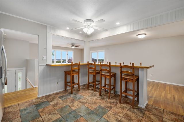 23 Algonquin Drive, Middletown, RI 02842
