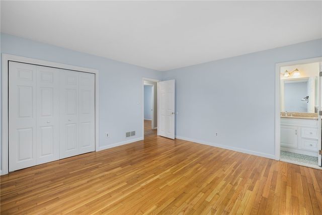 23 Algonquin Drive, Middletown, RI 02842