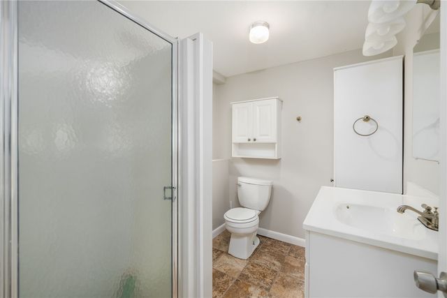 23 Algonquin Drive, Middletown, RI 02842