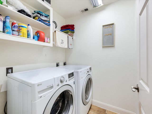 2521 Twisting Pine Court, Houston, TX 77345