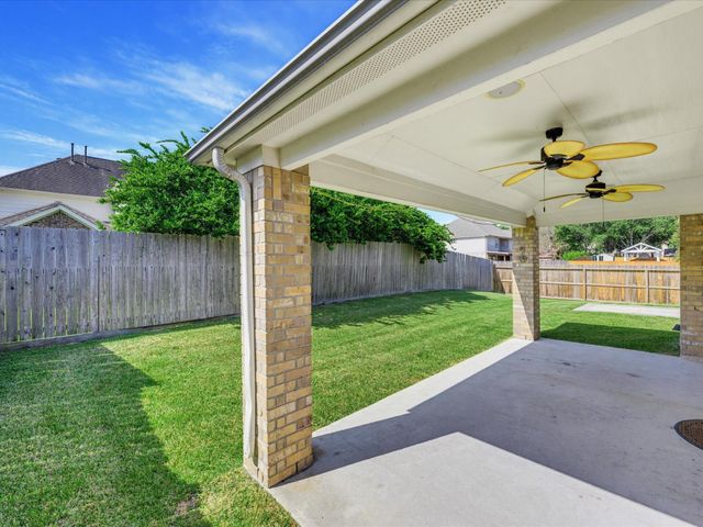 2521 Twisting Pine Court, Houston, TX 77345