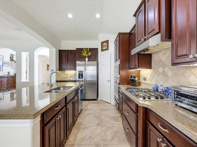 2521 Twisting Pine Court, Houston, TX 77345