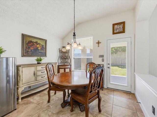 2521 Twisting Pine Court, Houston, TX 77345