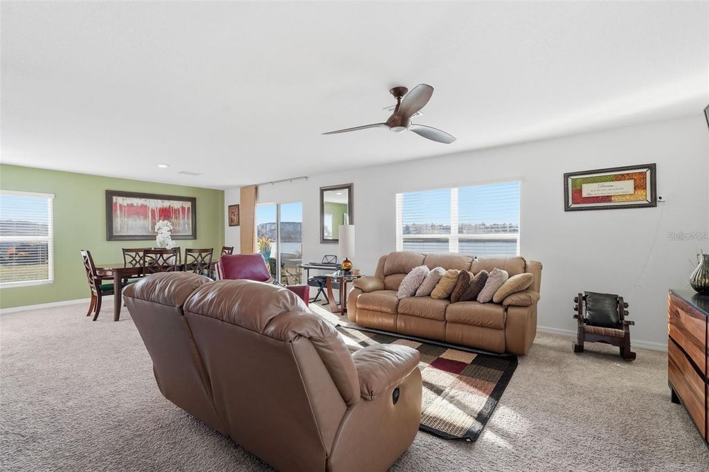 Image 14 of property listing at 7811 DAVIE RAY DRIVE, Zephyrhills, FL 33540