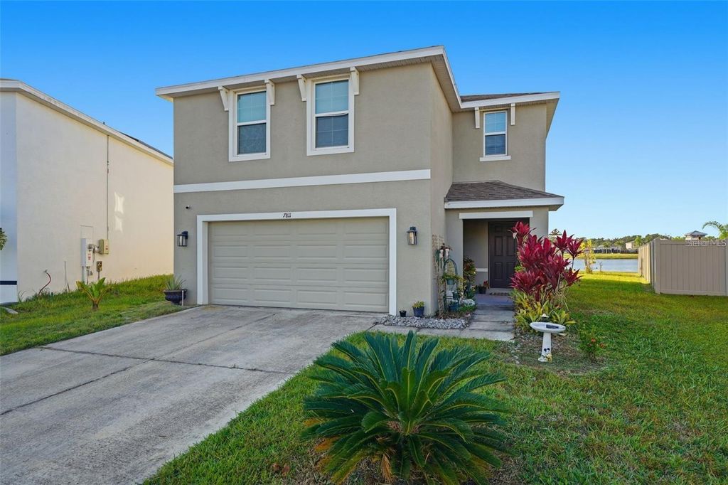 Image 3 of property listing at 7811 DAVIE RAY DRIVE, Zephyrhills, FL 33540
