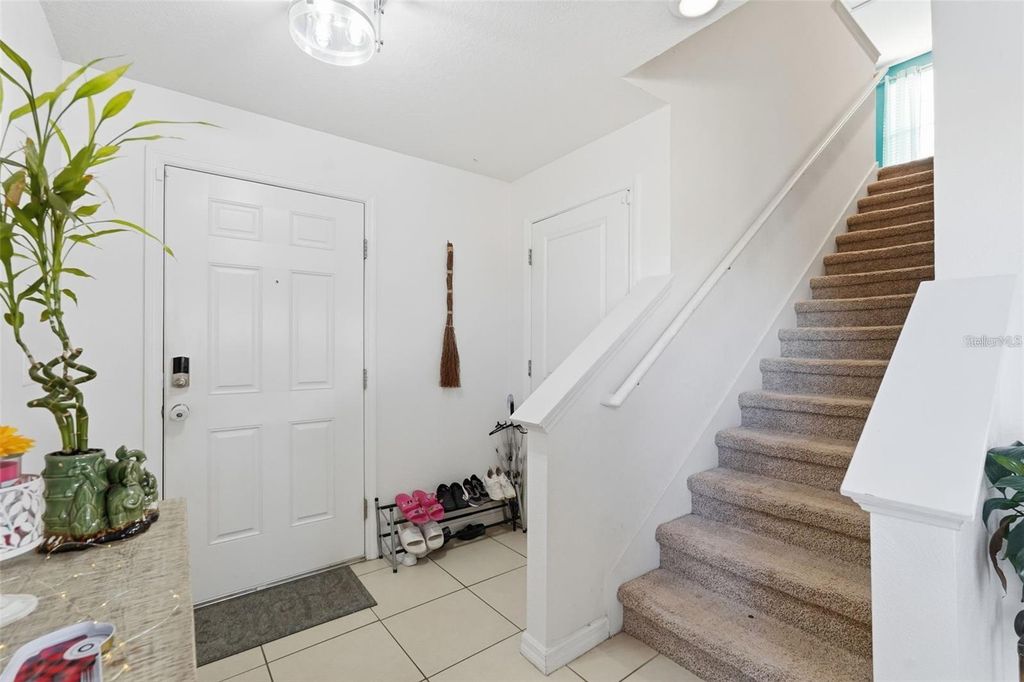 Image 6 of property listing at 7811 DAVIE RAY DRIVE, Zephyrhills, FL 33540