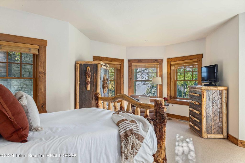 7592 OBSIDIAN Road, Teton Village, WY 83025 photo 22