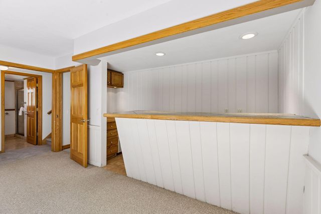 1120 Vagabond Lane N, Plymouth, MN 55447