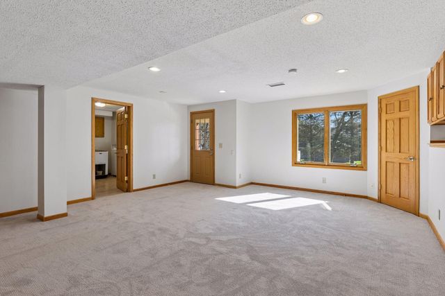 1120 Vagabond Lane N, Plymouth, MN 55447