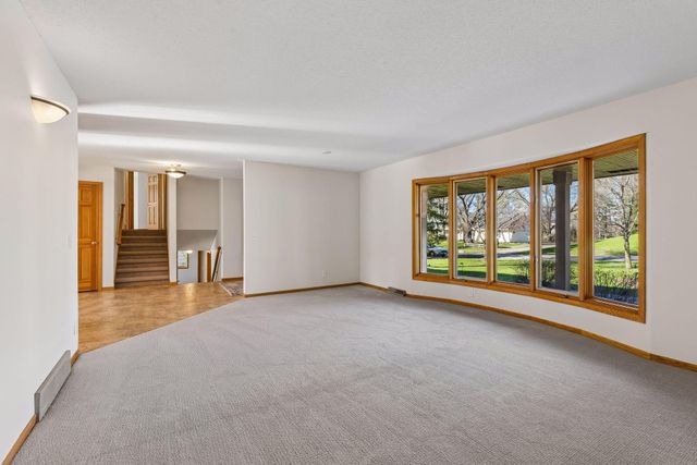 1120 Vagabond Lane N, Plymouth, MN 55447