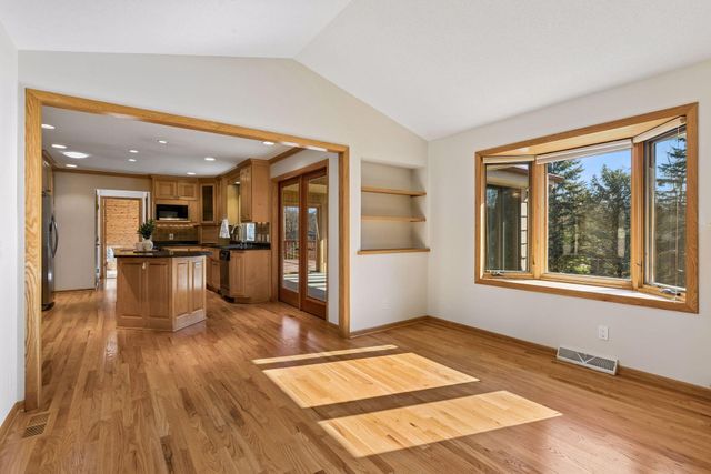 1120 Vagabond Lane N, Plymouth, MN 55447