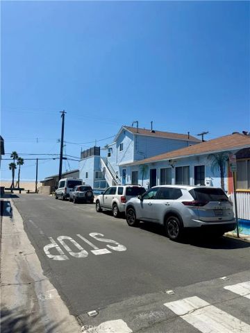 1216 Ocean, Seal Beach, CA 90740