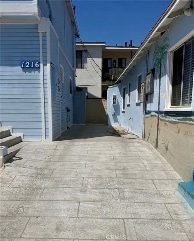 1216 Ocean, Seal Beach, CA 90740