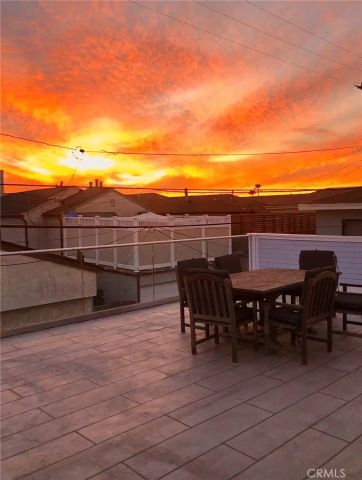 1216 Ocean, Seal Beach, CA 90740