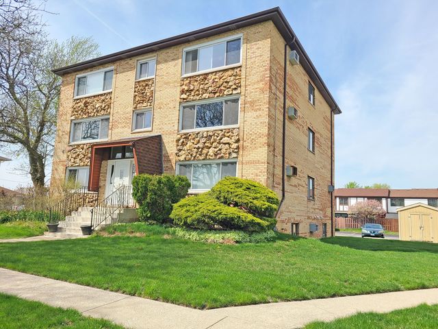 2 Paxos Drive 1W, Palos Hills, IL 60465