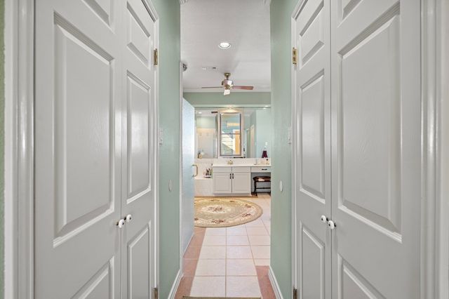 126 W Hunters Pointe Dr, Kerrville, TX 78028