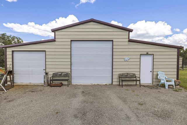 126 W Hunters Pointe Dr, Kerrville, TX 78028