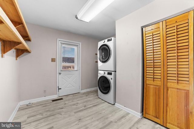 319 S COLES AVE, Maple Shade, NJ 08052