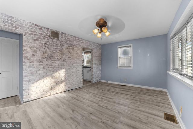 319 S COLES AVE, Maple Shade, NJ 08052