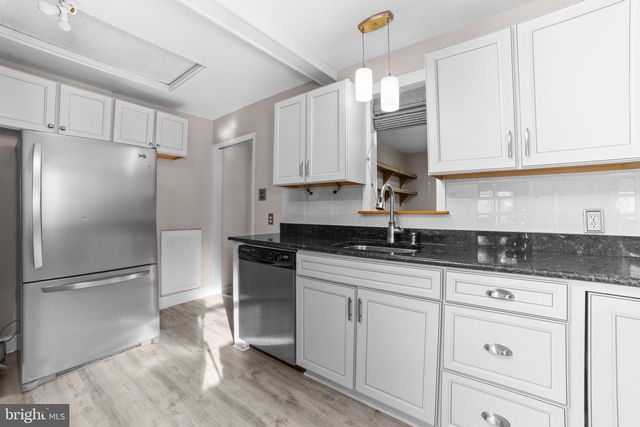 319 S COLES AVE, Maple Shade, NJ 08052