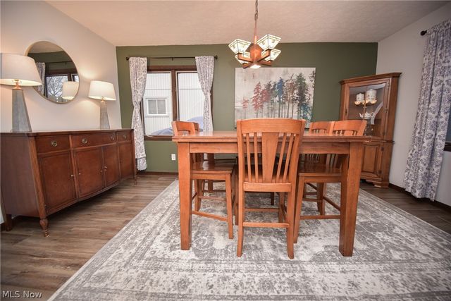 17134 Rabbit Run Drive, Strongsville, OH 44136